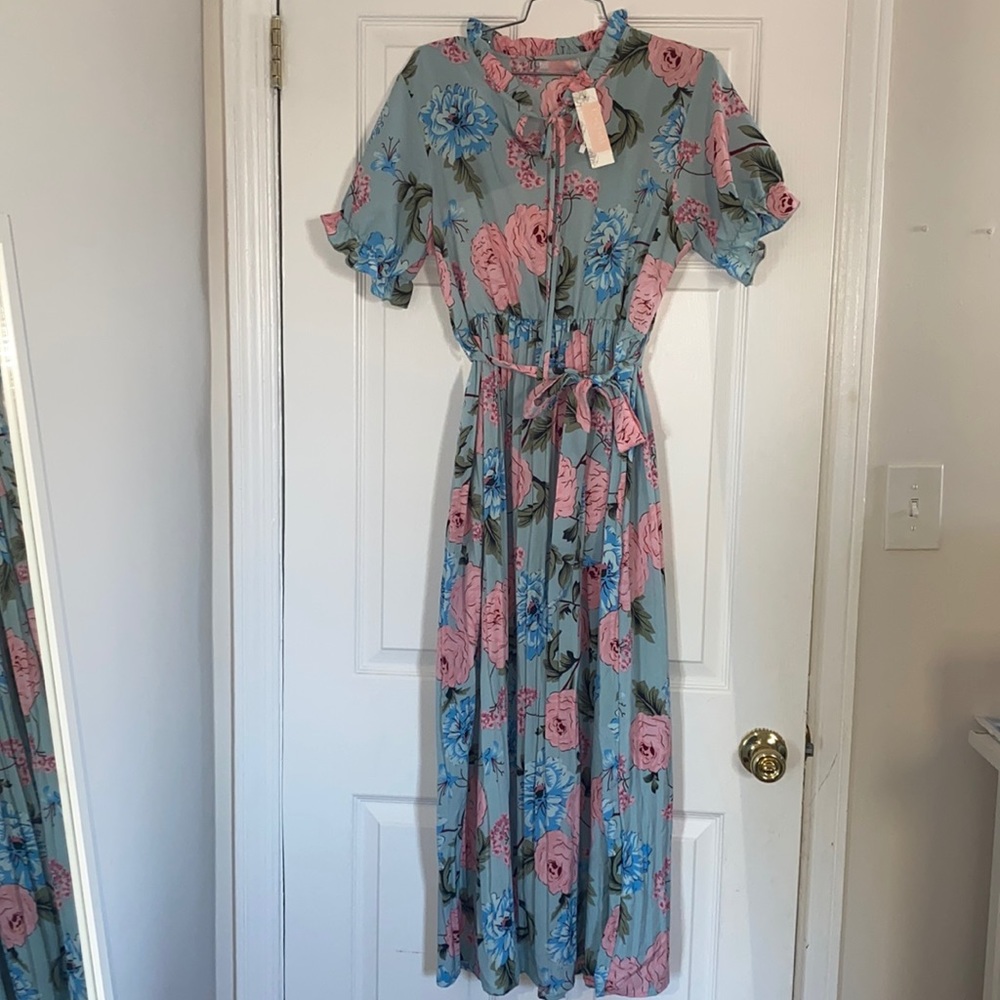 C+D+M blue floral pleated dress